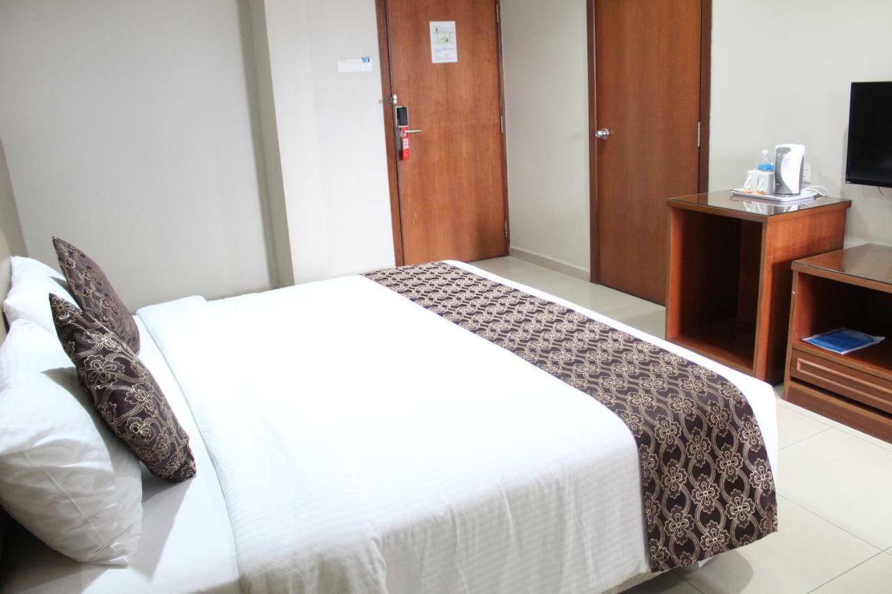 Hotel Palm Inn Butterworth Exterior photo