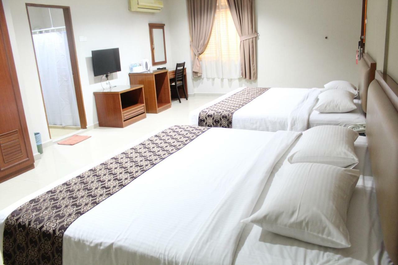 Hotel Palm Inn Butterworth Exterior photo